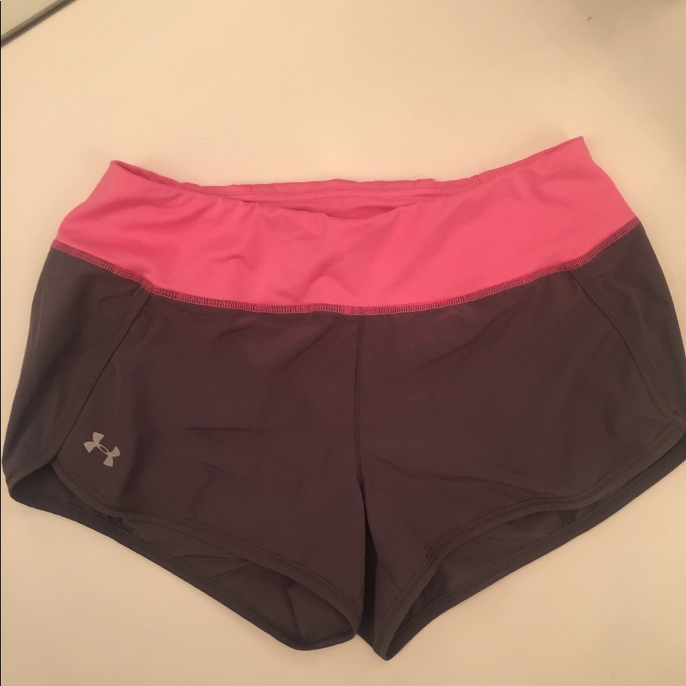 Under armour running shorts with lining